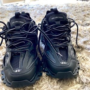 Balenciaga track